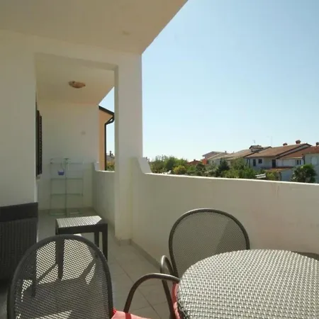 Apartment Fuer 4 Personen Ca 36 Qm In Valbandon, Istrien Istrische Riviera *